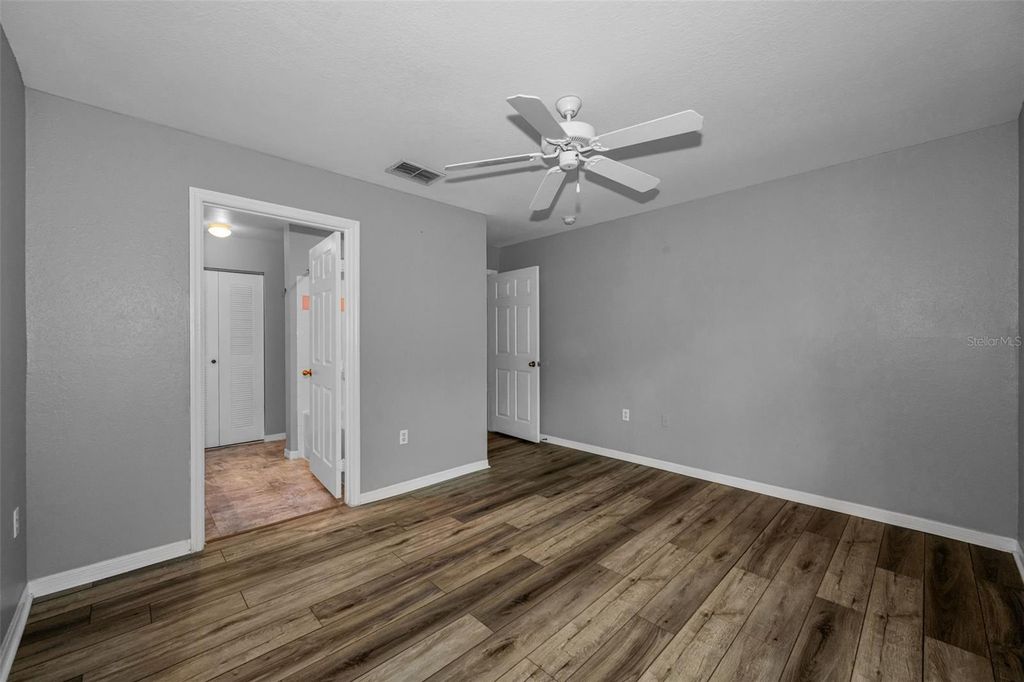 Image 31 of property listing at 9078 LAKE CHASE ISLAND WAY 9078, Tampa, FL 33626