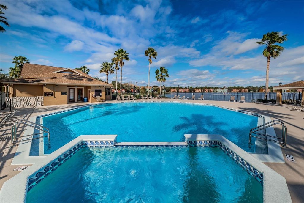 Image 53 of property listing at 9078 LAKE CHASE ISLAND WAY 9078, Tampa, FL 33626