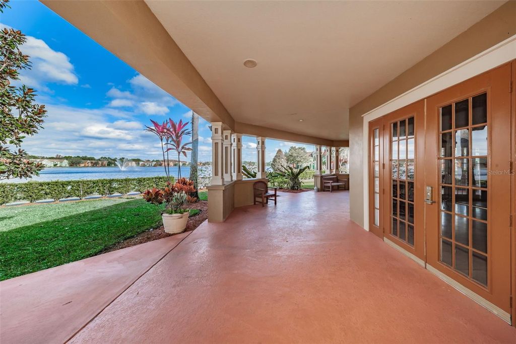 Image 62 of property listing at 9078 LAKE CHASE ISLAND WAY 9078, Tampa, FL 33626