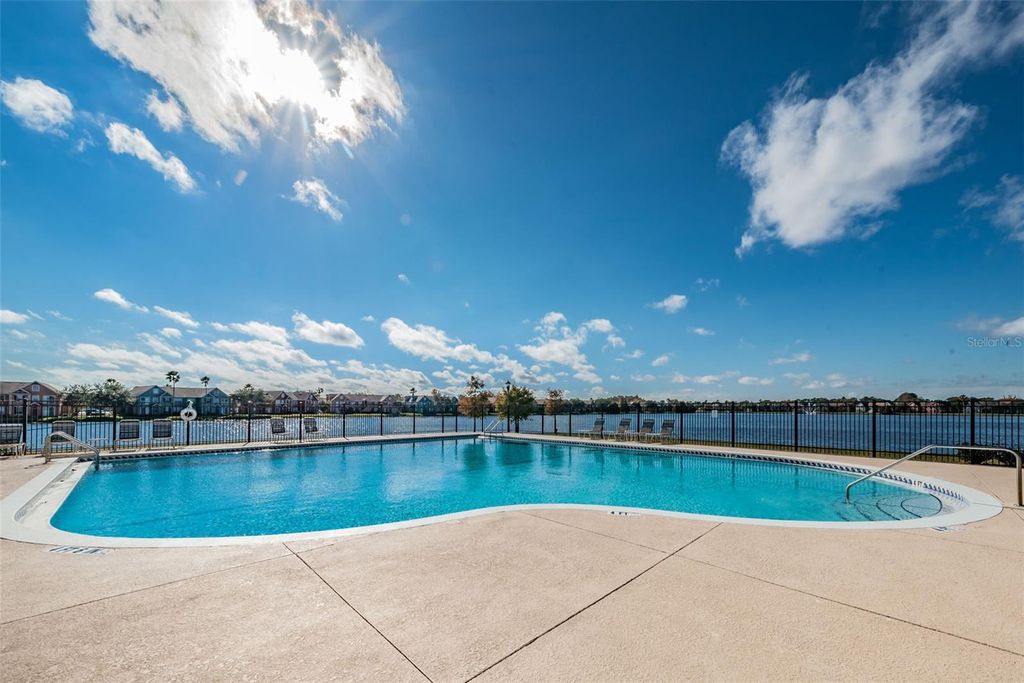 Image 71 of property listing at 9078 LAKE CHASE ISLAND WAY 9078, Tampa, FL 33626
