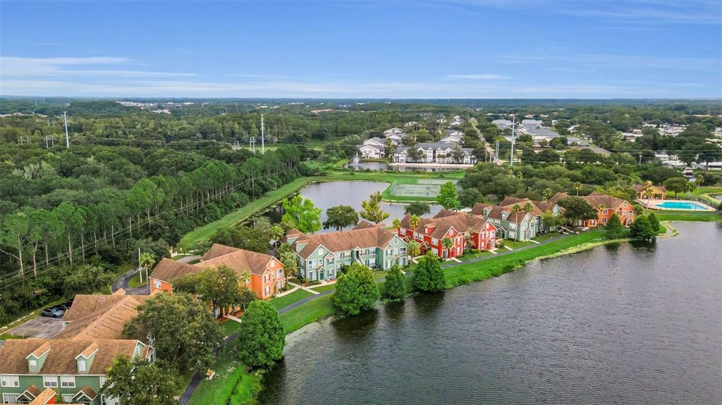 Image 86 of property listing at 9078 LAKE CHASE ISLAND WAY 9078, Tampa, FL 33626