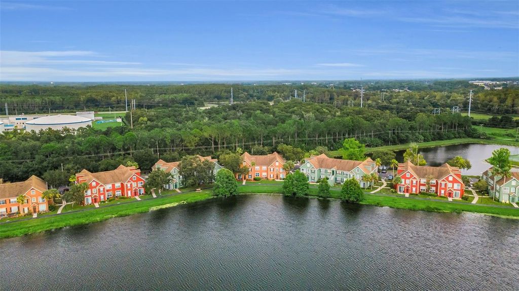 Image 91 of property listing at 9078 LAKE CHASE ISLAND WAY 9078, Tampa, FL 33626