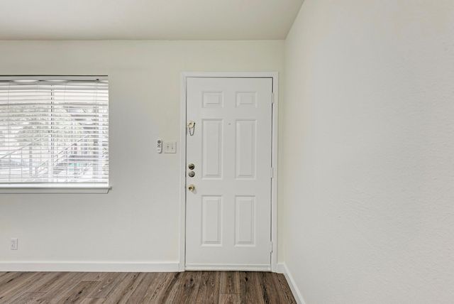 1010 W 23rd ST 6, Austin, TX 78705