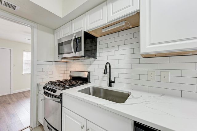 1010 W 23rd ST 6, Austin, TX 78705