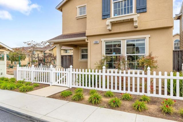 12805 Rogge Village Loop, Salinas, CA 93906