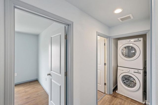 12805 Rogge Village Loop, Salinas, CA 93906