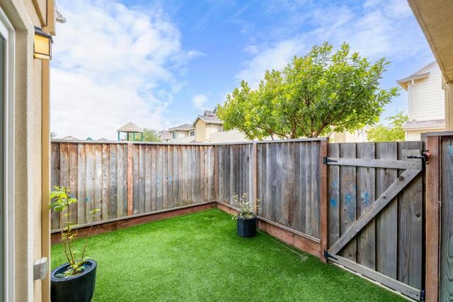 12805 Rogge Village Loop, Salinas, CA 93906