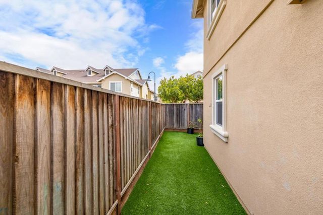 12805 Rogge Village Loop, Salinas, CA 93906