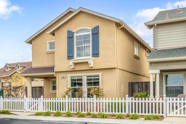12805 Rogge Village Loop, Salinas, CA 93906