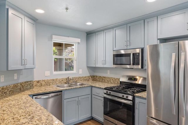12805 Rogge Village Loop, Salinas, CA 93906