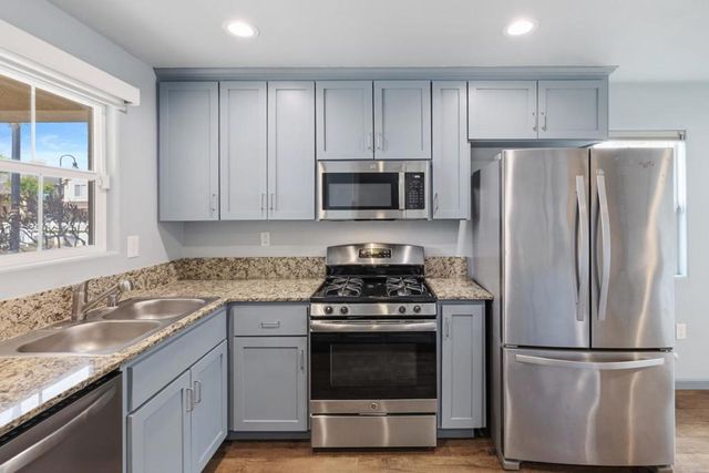 12805 Rogge Village Loop, Salinas, CA 93906