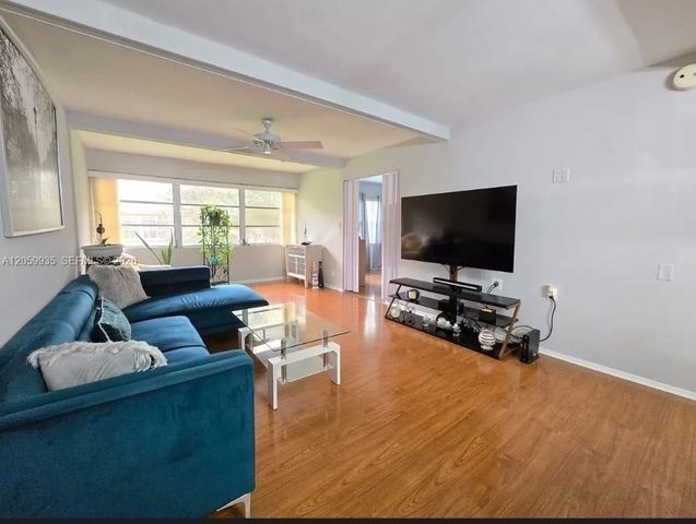 1103 Bahama Bnd H2, Coconut Creek, FL 33066
