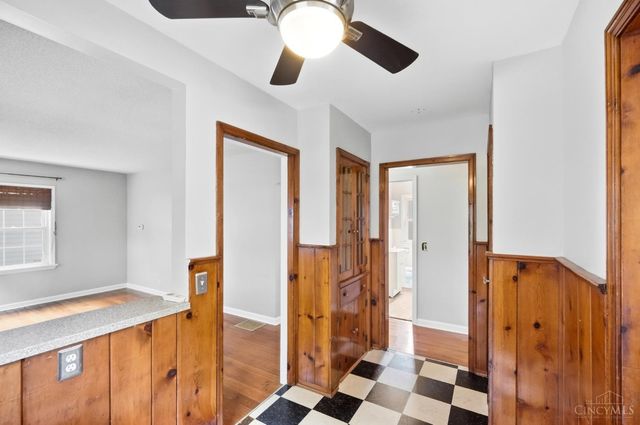 33 Hillsdale Street, Cincinnati, OH 45216