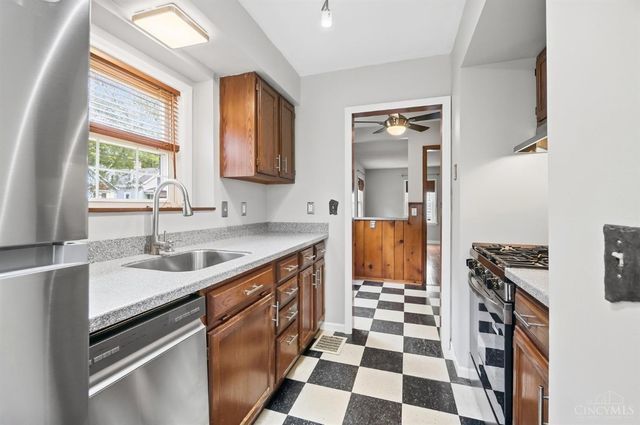 33 Hillsdale Street, Cincinnati, OH 45216