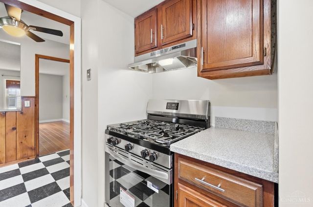 33 Hillsdale Street, Cincinnati, OH 45216