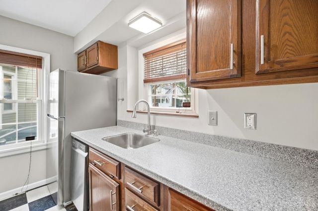 33 Hillsdale Street, Cincinnati, OH 45216