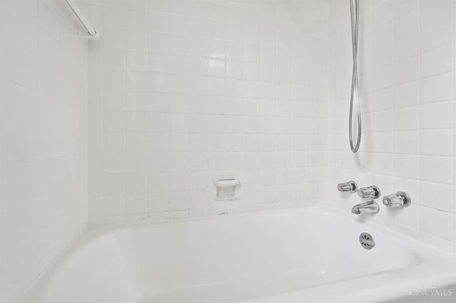 33 Hillsdale Street, Cincinnati, OH 45216