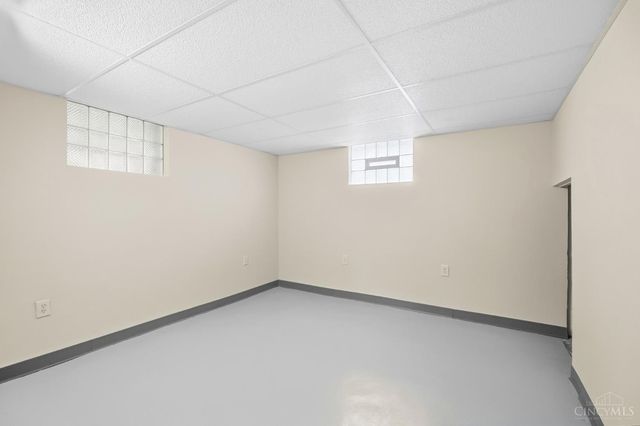 33 Hillsdale Street, Cincinnati, OH 45216