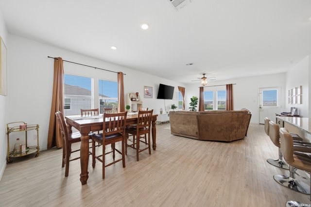 6902 PAIL PL, San Antonio, TX 78252