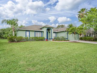 1269 Scarlet Oak Circle, Vero Beach, FL 32966