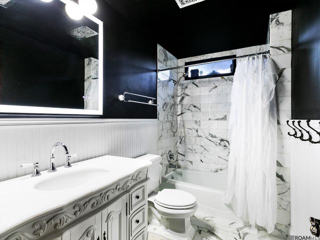 2323 Saint Charles Ave, New Orleans, LA 70130