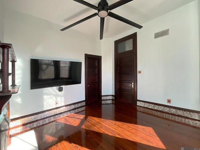 2323 Saint Charles Ave, New Orleans, LA 70130