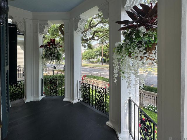 2323 Saint Charles Ave, New Orleans, LA 70130