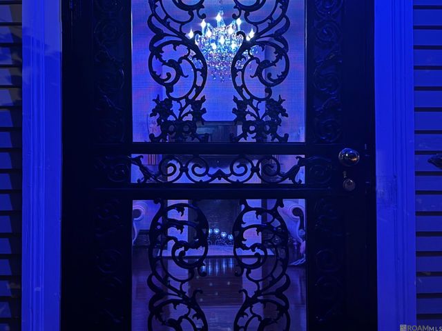 2323 Saint Charles Ave, New Orleans, LA 70130