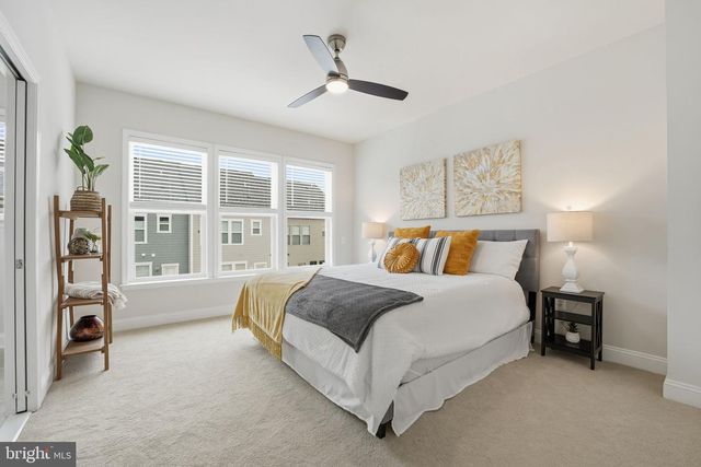 17354 REDSHANK RD, Dumfries, VA 22026