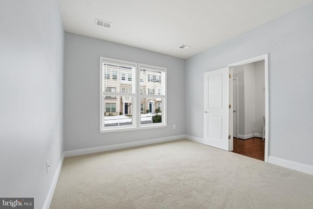 17354 REDSHANK RD, Dumfries, VA 22026