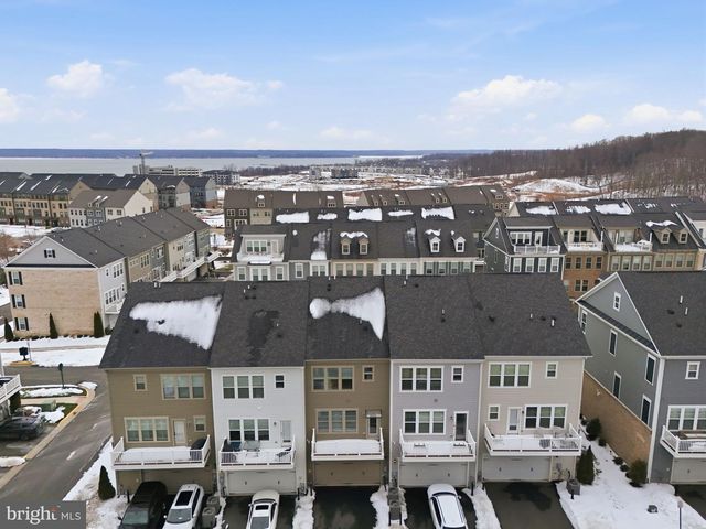 17354 REDSHANK RD, Dumfries, VA 22026