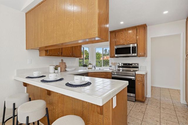 10896 Pointed Oak Lane, San Diego, CA 92131