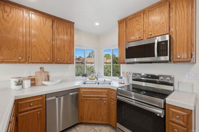 10896 Pointed Oak Lane, San Diego, CA 92131