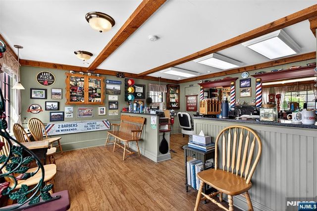 90 Hamburg, Bloomingdale, NJ 07403