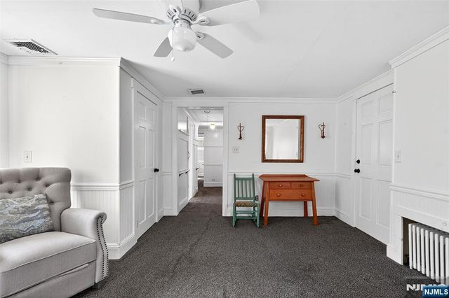 90 Hamburg, Bloomingdale, NJ 07403