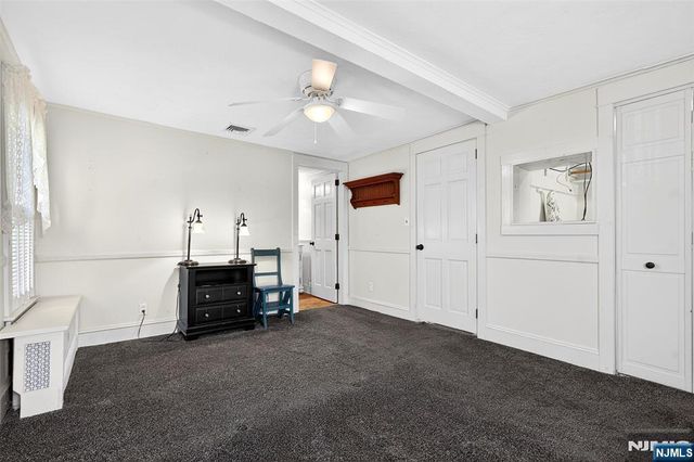 90 Hamburg, Bloomingdale, NJ 07403