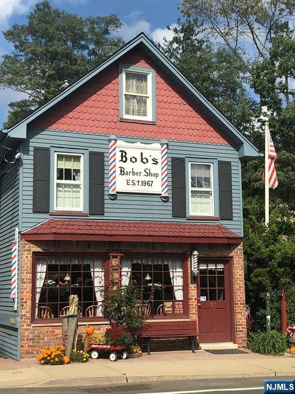 90 Hamburg, Bloomingdale, NJ 07403