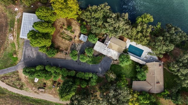 23001 Ash Creek Road, Anderson, CA 96007