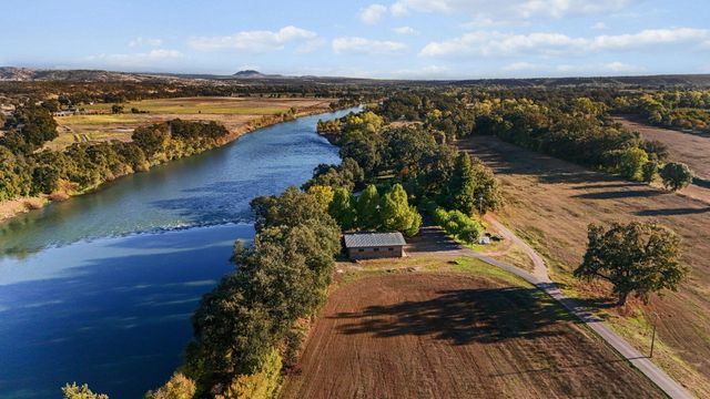 23001 Ash Creek Road, Anderson, CA 96007