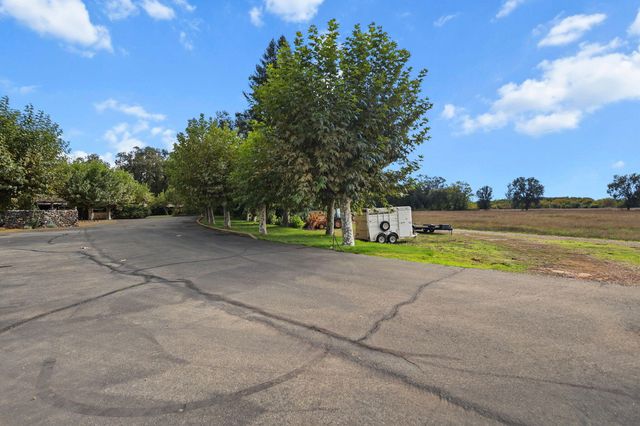 23001 Ash Creek Road, Anderson, CA 96007