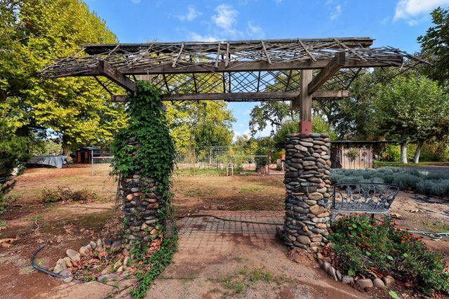 23001 Ash Creek Road, Anderson, CA 96007