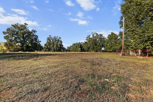 23001 Ash Creek Road, Anderson, CA 96007