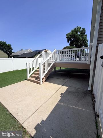 327 WALNUT AVE, Oaklyn, NJ 08107