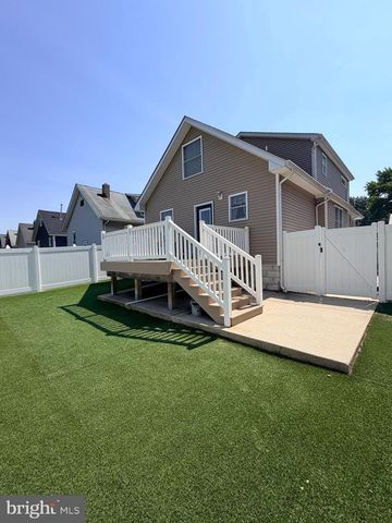327 WALNUT AVE, Oaklyn, NJ 08107