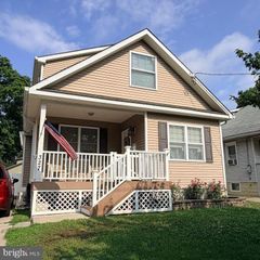 327 WALNUT AVE, Oaklyn, NJ 08107