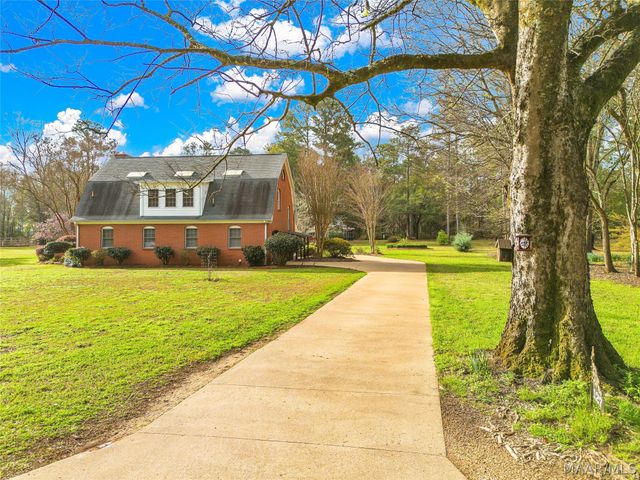 127 Deepwoods Circle, Valley Grande, AL 36701