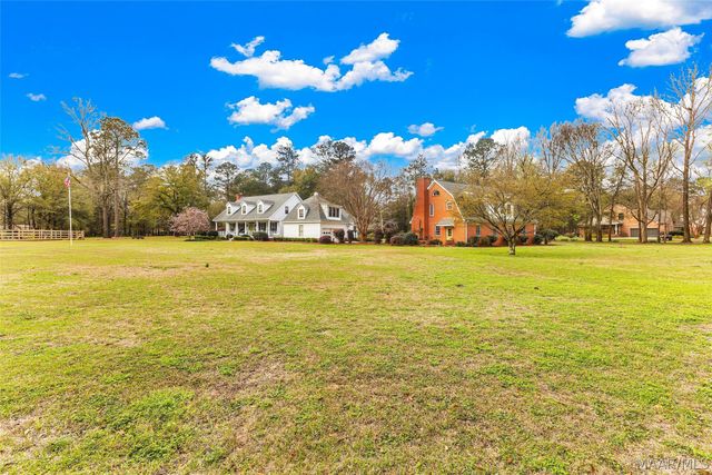 127 Deepwoods Circle, Valley Grande, AL 36701