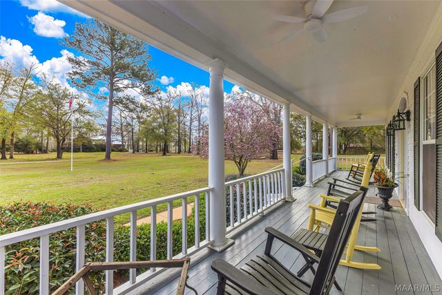 127 Deepwoods Circle, Valley Grande, AL 36701