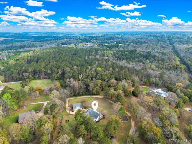 127 Deepwoods Circle, Valley Grande, AL 36701