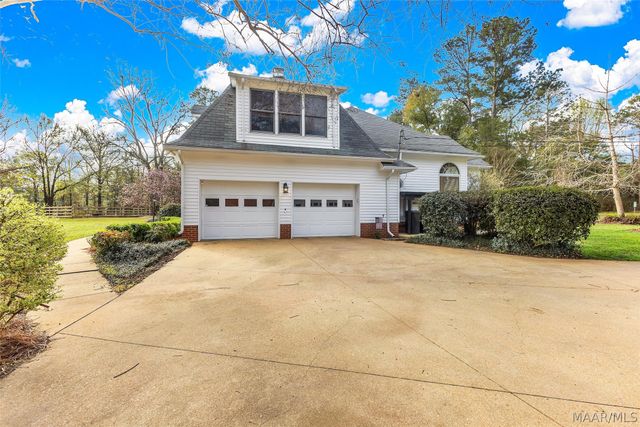 127 Deepwoods Circle, Valley Grande, AL 36701